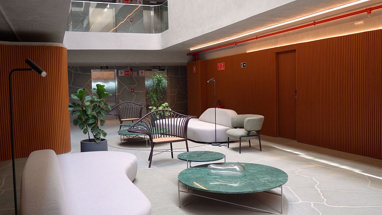 Setai Yacht Comfort - By Almare Flats