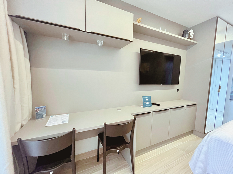 Setai Yacht Comfort - By Almare Flats