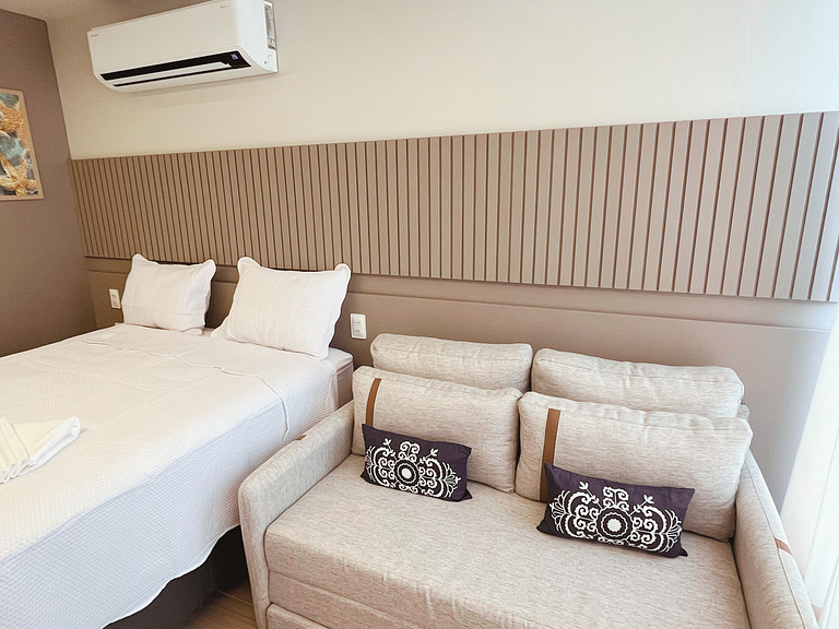 Setai Yacht Comfort - By Almare Flats