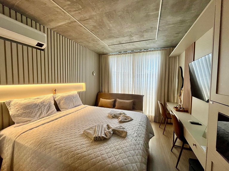 Setai Yacht Comfort II - By Almare Flats