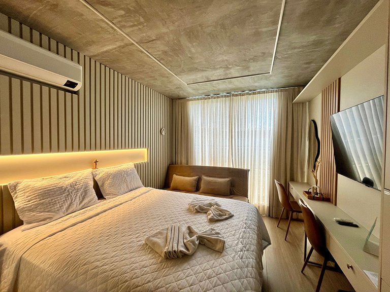 Setai Yacht Comfort II - By Almare Flats