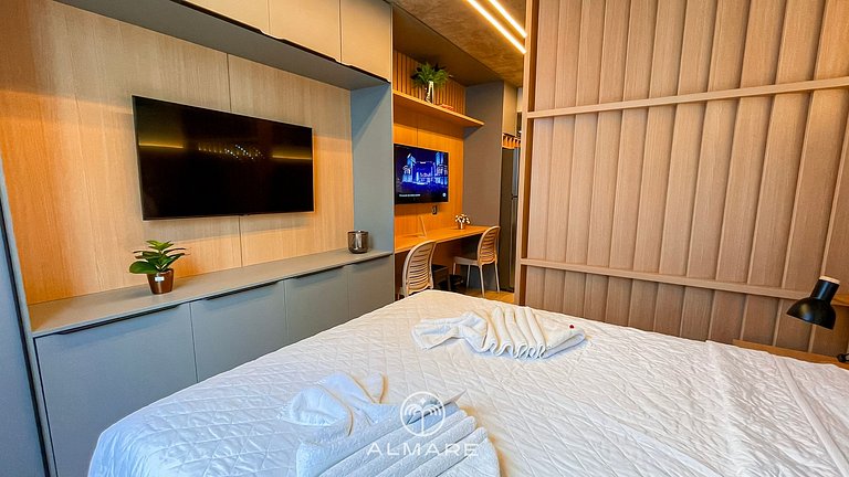 Setai Yacht Premium II - By Almare Flats
