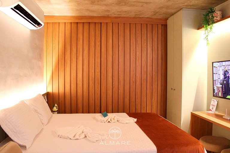 Setai Yacht Studio 3 - By Almare Flats