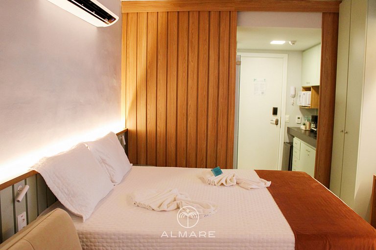 Setai Yacht Studio 3 - By Almare Flats