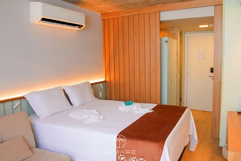 Setai Yacht Studio 3 - By Almare Flats