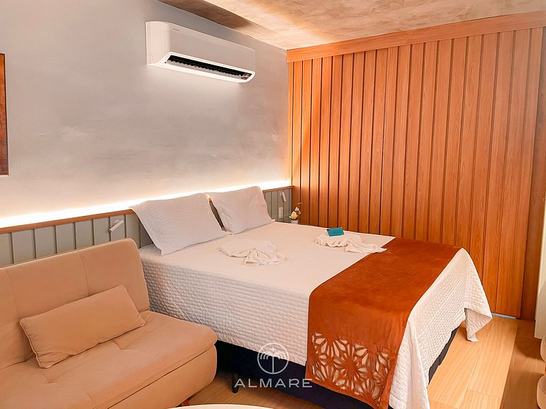 Setai Yacht Studio 3 - By Almare Flats