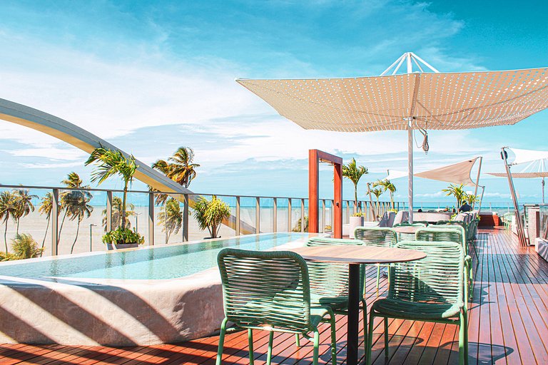 Setai Yacht Studio 3 - By Almare Flats