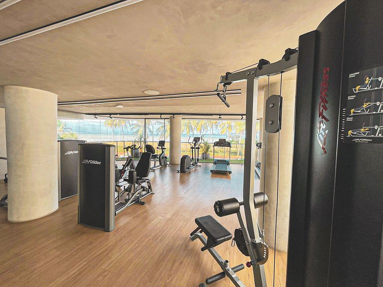 Setai Yacht Studio 3 - By Almare Flats